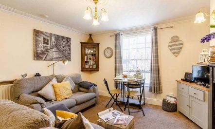 2 Bed in Whitby 1