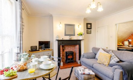 2 Bed in Whitby 2