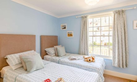 2 Bed in Whitby 7