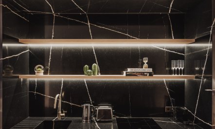 Mirror to Mirror 6