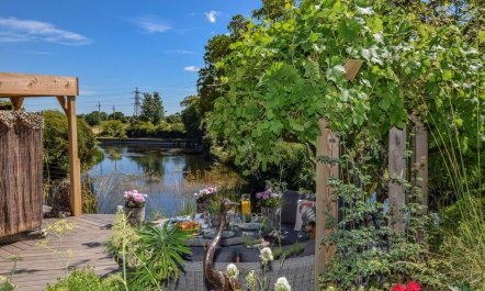 3 Bed in Christchurch 1