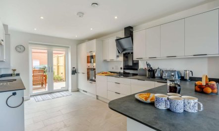 4 Bed in Whitley Bay 9