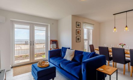 4 Bed in Whitley Bay 4