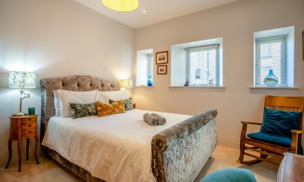 2 Bed in Porthcawl 1