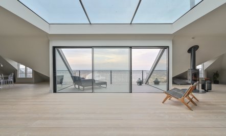 A Penthouse on the Shore
