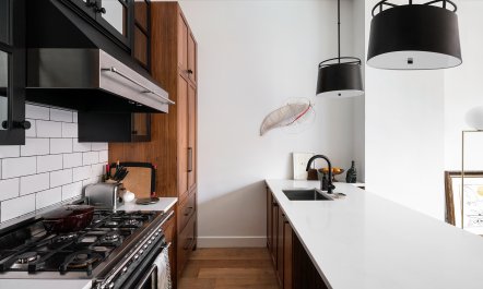 Between the Brownstones 7