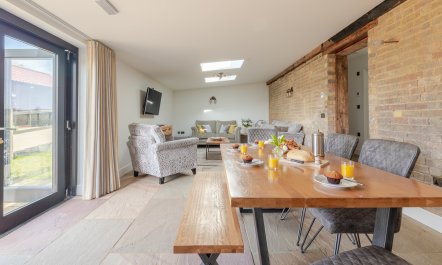 Goodwood Barn 8