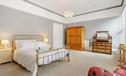 6 Bed in Saltburn-by-the-sea 8