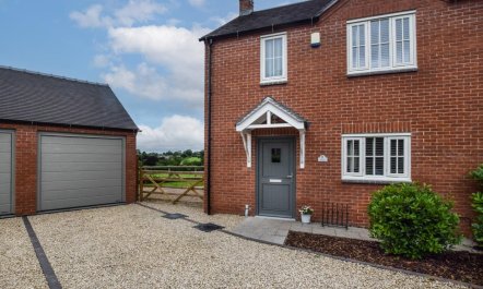 3 Bed in Ashbourne 2