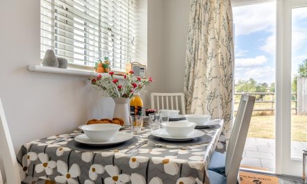 3 Bed in Marston Montgomery 5