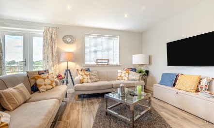 3 Bed in Marston Montgomery 7
