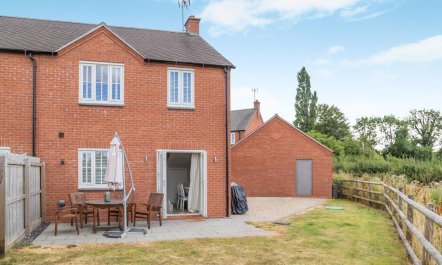3 Bed in Marston Montgomery