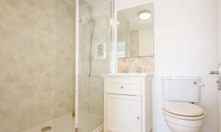 4 Bed in Aberdovey 9