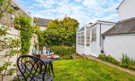 1 Bed in Bridport 1