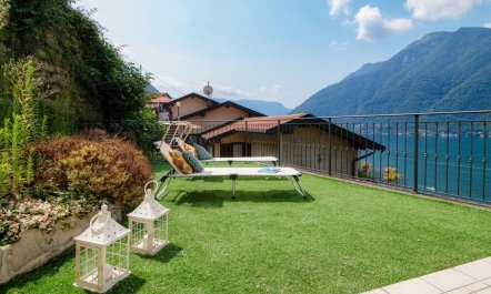 La Casa Gialla 0