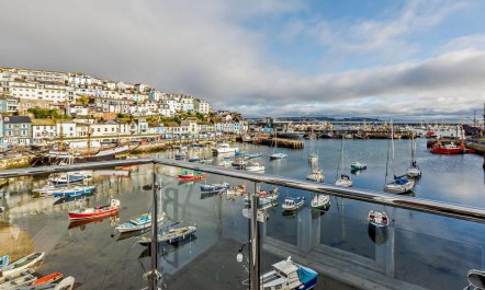 2 Bed in Brixham 1
