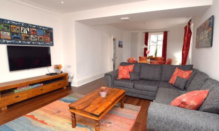 4 Bed in Keswick 1