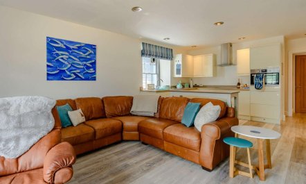 2 Bed in Tenby 5