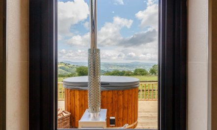 1 Bed in Abergavenny 2