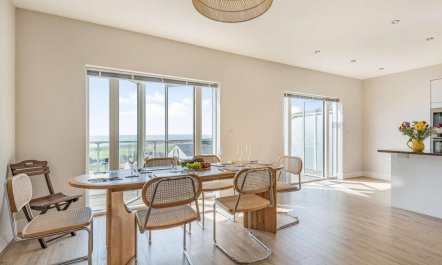 4 Bed in Aberdovey 3