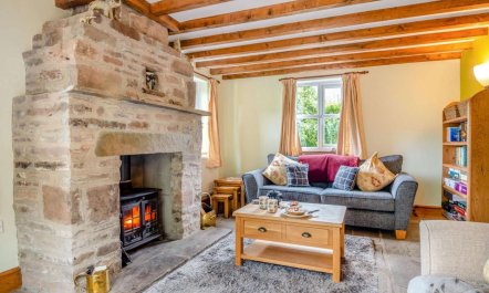 4 Bed in Brecon 1