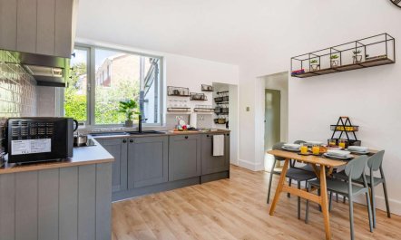 2 Bed in Lymington 8