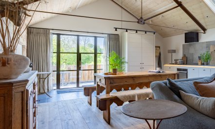 The Long Barn 4