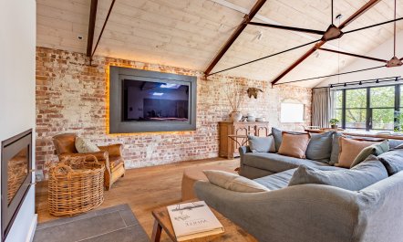 The Long Barn 1