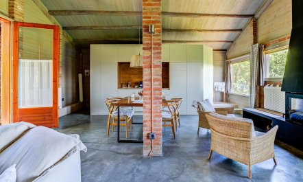The Old Porch 7