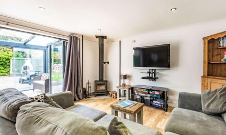 3 Bed in Rye- 1