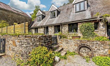 2 Bed in Llandovery 1