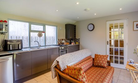 1 Bed in Llwyngwril 6