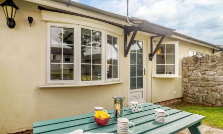 2 Bed in Brixham 3