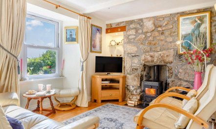2 Bed in St. Ives 2