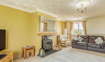 4 Bed in Haverfordwest 4