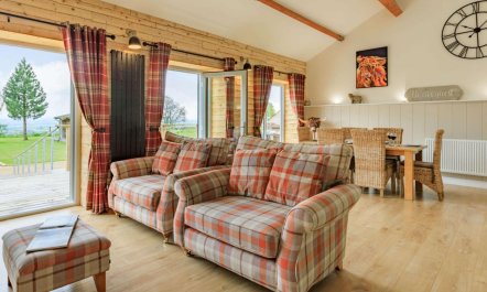 2 Bed in Sherborne 1