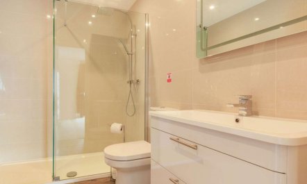 2 Bed in Bradford Abbas 1