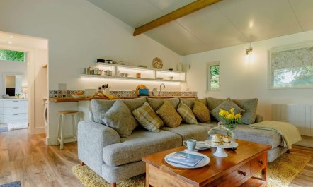 1 Bed in Looe 2