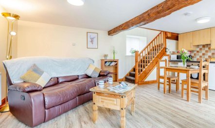 1 Bed in Bala 3