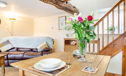 1 Bed in Bala 4