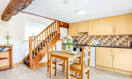 1 Bed in Bala 5