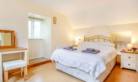 1 Bed in Bala 6