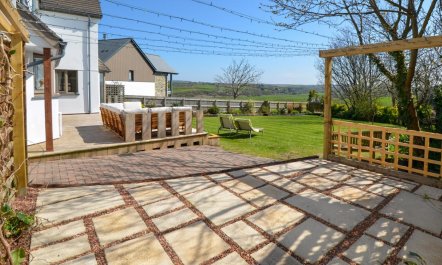 4 Bed in Bude 2