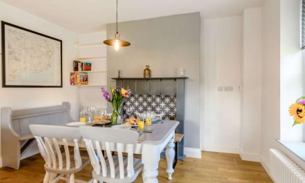 2 Bed in Tenby 3