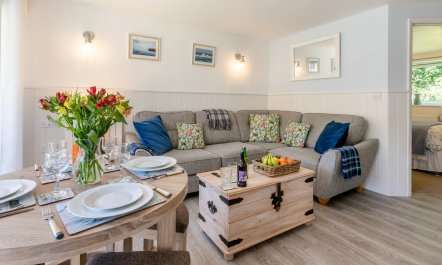 2 Bed in Torpoint 8
