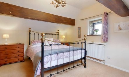 2 Bed in Buxton 3