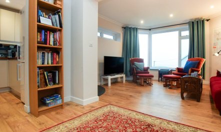 4 Bed in Bridgend 8