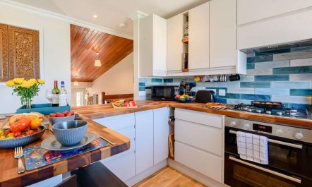 4 Bed in Bridgend 5