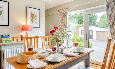 2 Bed in St. Asaph 6