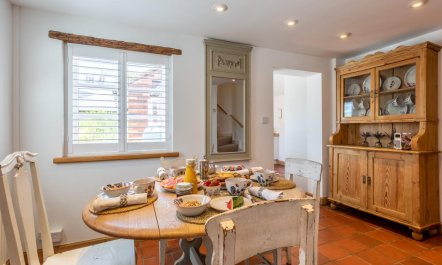 2 Bed in Chipping Campden 7